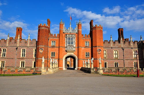 Wo Heinrich VIII. lebte und liebte: Hampton Court Palace