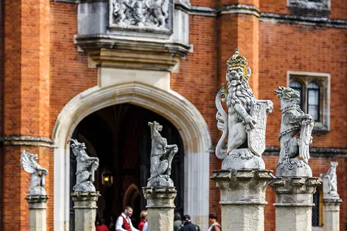 10 Dinge, die Ihr noch nicht über Hampton Court Palace wusstet