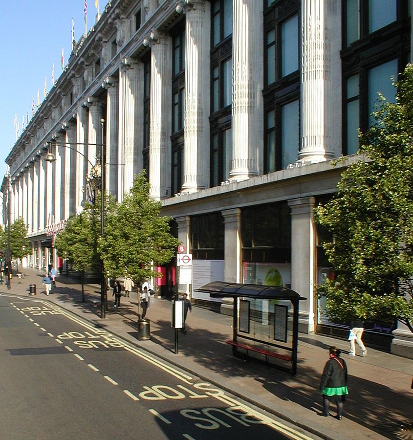 Das Selfridge's-Kaufhaus in der Oxford Street in London. Nordkomplotts Serientipp: Mr Selfridge